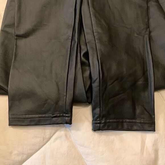 REVIEW,leggings, fleece linen, leather appearance, small - Picture 5 of 6